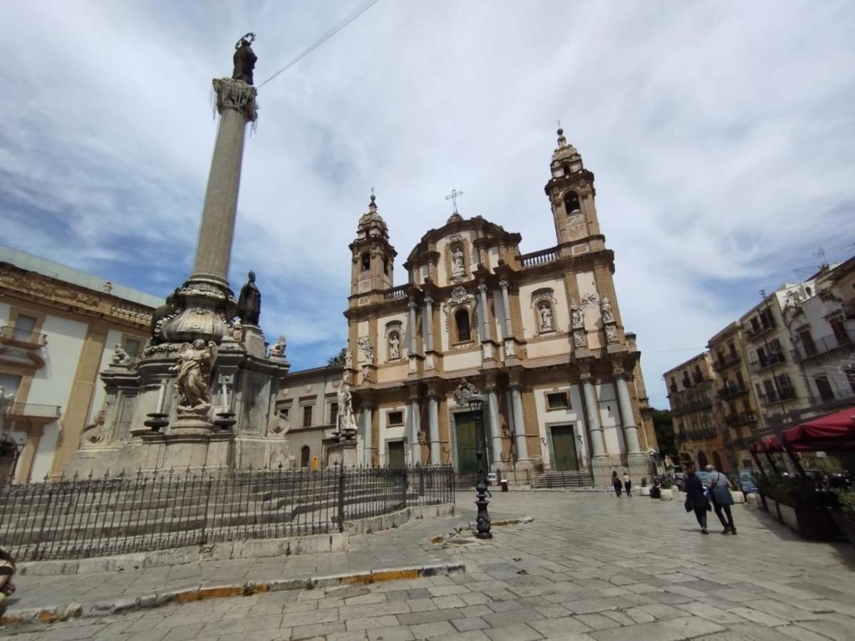 Apartment By The Market Palermo Exterior foto